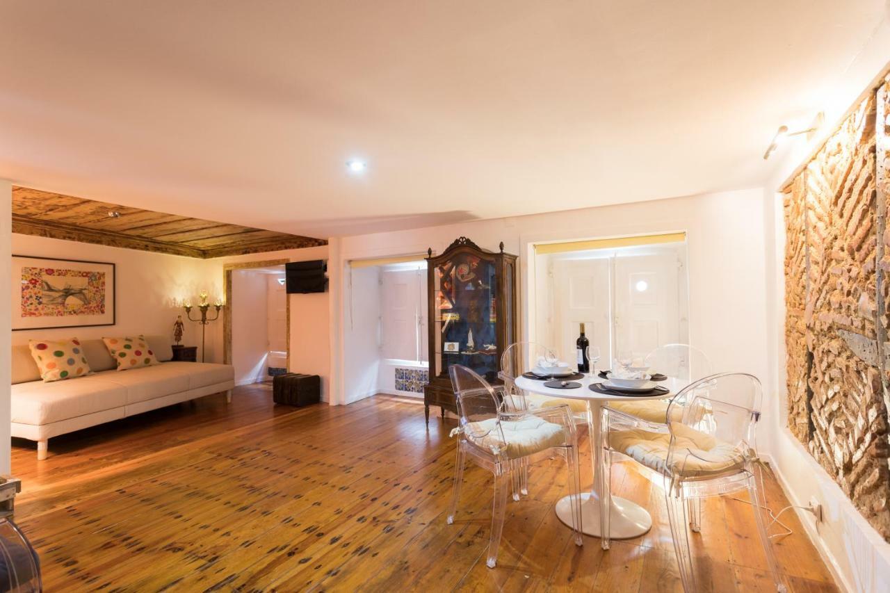 Charming Travessa Do Alcaide Appartement